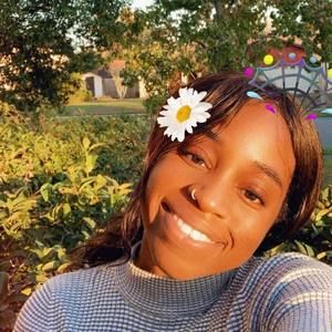 Meet your Posher, Dee